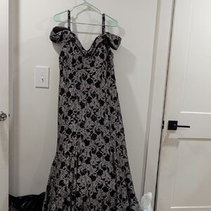 R&M Richards Black and Silver One-Shoulder Evening Gown